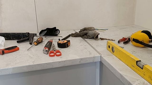 Сборка кухни распиловка из Москвы на заказ. Часть 4 Когда уже этому придёт конец )).