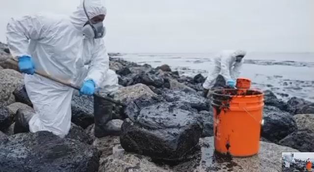 .... Как устраняют Нефть после разлива....