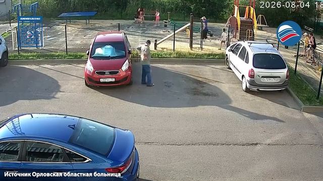 Страшный момент на детской площадке: девочка подавилась конфетой в Орле