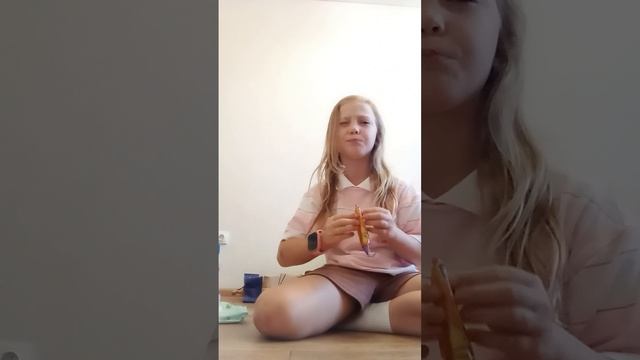 Пробую   странные  конфеты