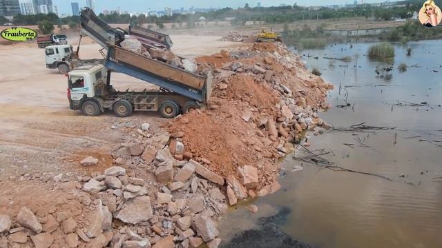Строительство, засыпка водного канала