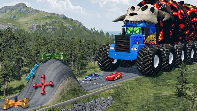 Гигантский ЛАВОВЫЙ ТАНКЕР MACK TRUCK Мак Трак ПРОТИВ машин Маккуина, полицейской машины и гигантског