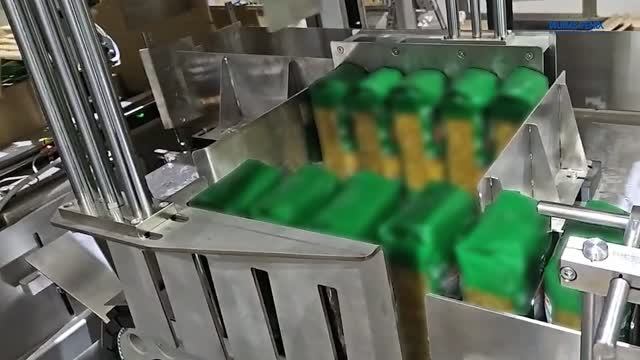 Групповая упаковка брикетов с макаронами в короб Wrap-Around