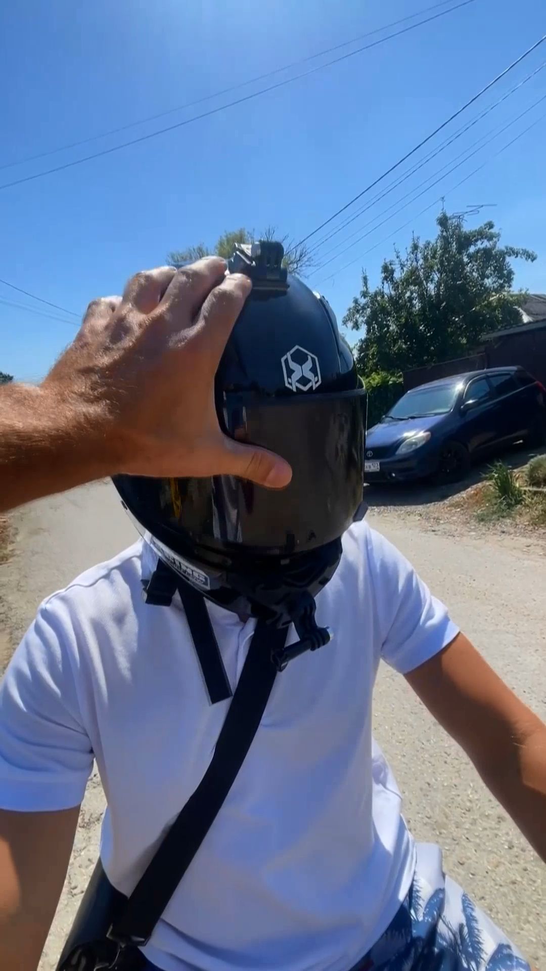БРАТ первый раз на скутере 🛵
