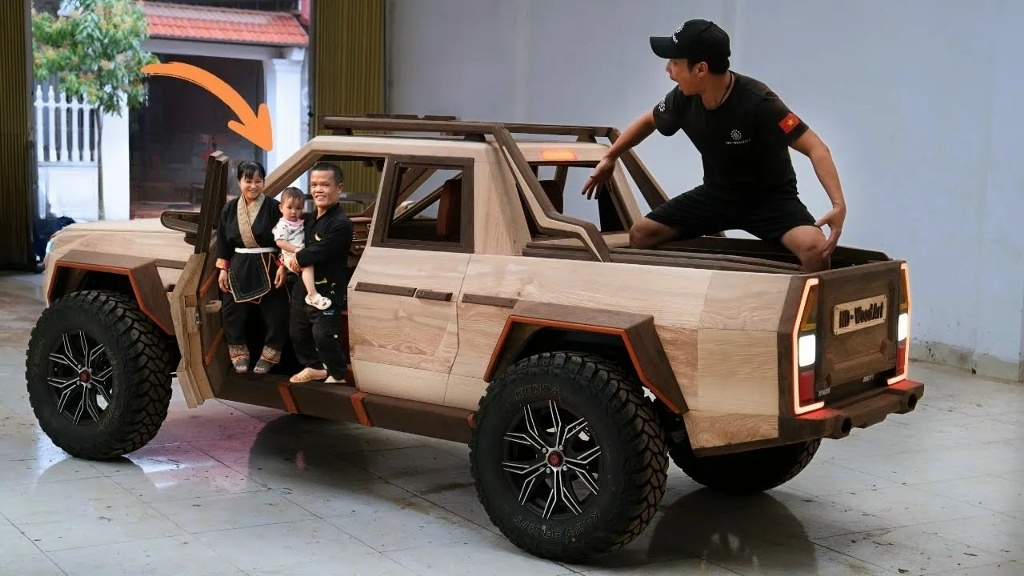 Футуристичный автомобиль созданный с душой для семьи карликов.