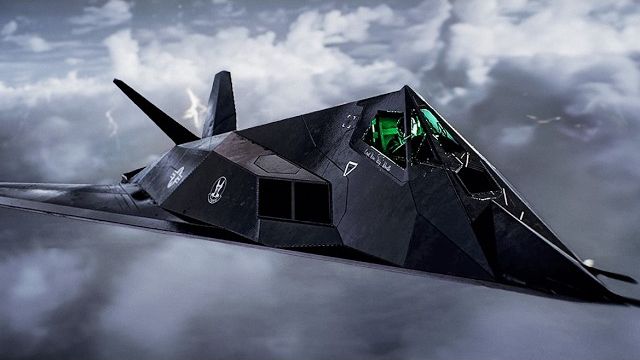 Он СБИЛ гордость США за $10?! ШОКИРУЮЩАЯ правда о падении F-117 Невидимки