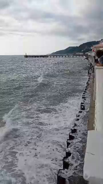 Море волнуется раз