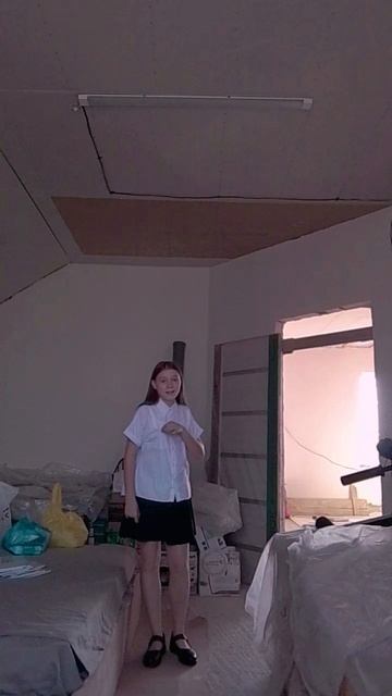 Обзор на мою канцелярию и на мою одежду часть 3.
