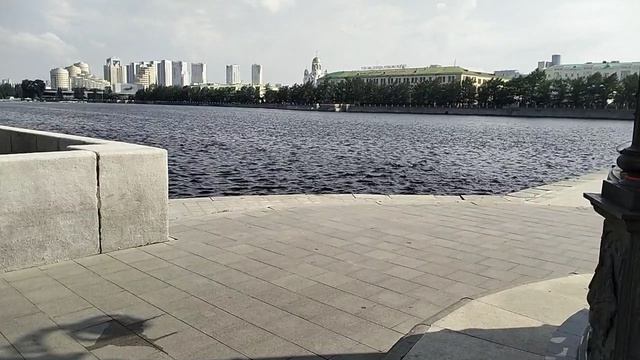Екатеринбург. Плотника. Набережная
