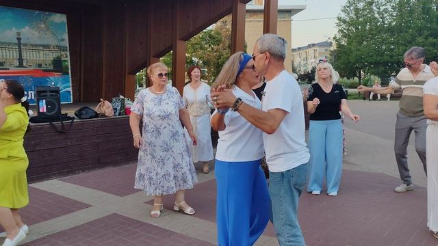 21 августа. Снежинки..