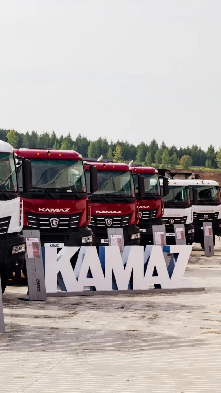 «КАМАЗ» организовал в Казани тест-драйв седельных тягачей новейшего поколения К5 для крупнейших груз