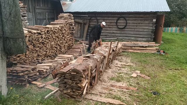 Легендарный Урал -2 электрон . распиловка горбыль на дрова