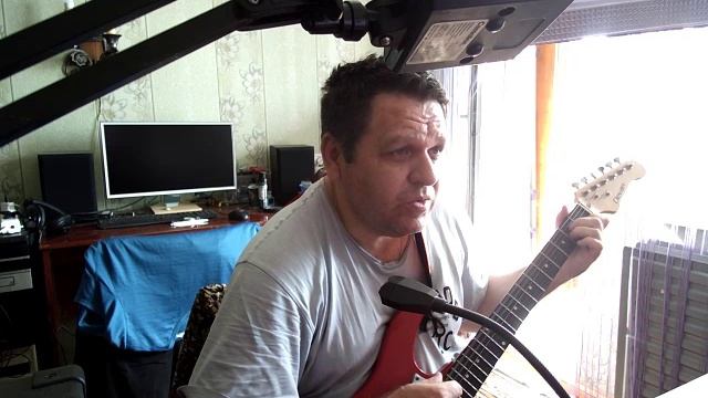 Hard2loveU - Graveglitch Cover