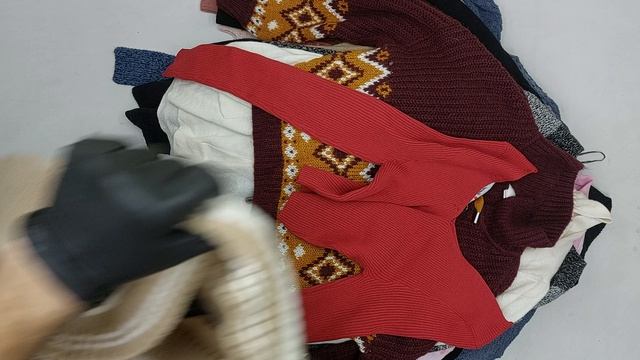 Свитера  секонд оптом 12 пак