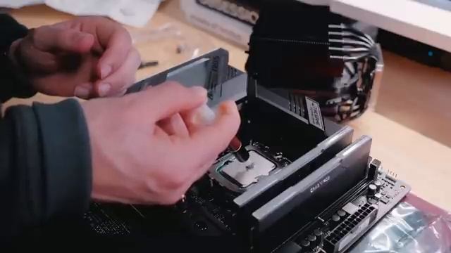 building my dream minimal gaming pc  all-black aesthetic  4070 super ssupd xhuttle