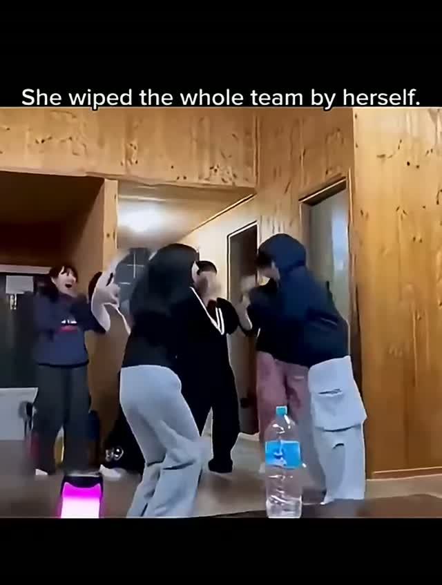She Wiped Whole Team 😀😀