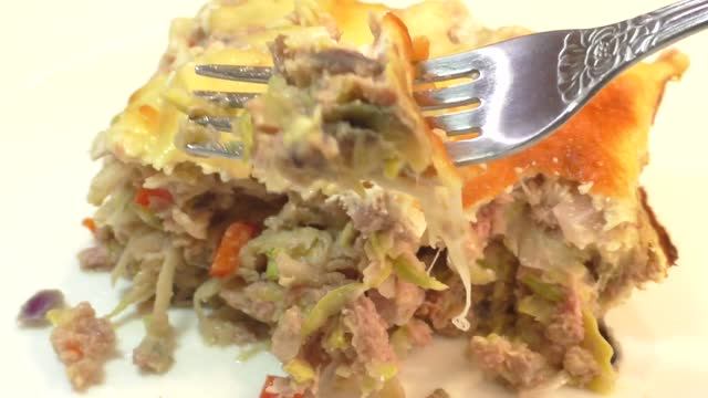 Кабачковая запеканка с фаршем  Это безумно вкусное блюдо на ужин.