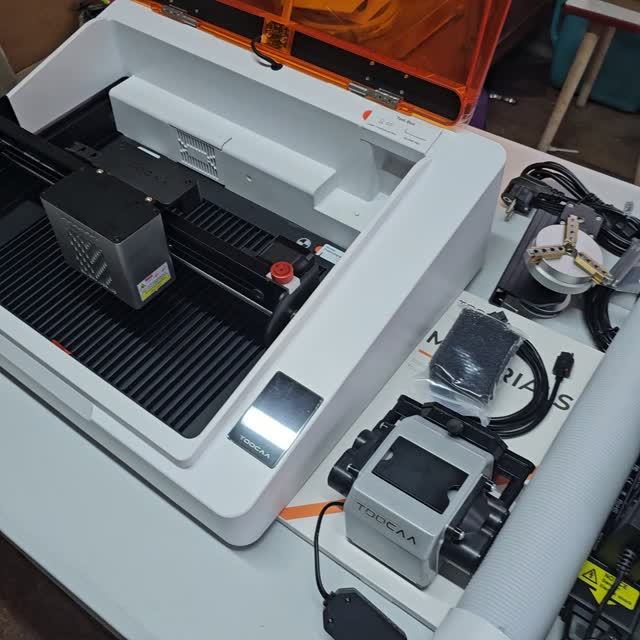 Интеллектуальный лазерный гравировальный станок TOOCAA NOVA для легкого создания настольных работ.p4