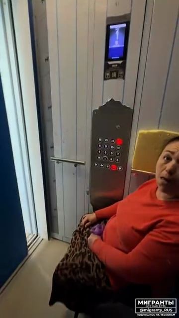 «Вот такой сервис тут у нас, а зачем кнопки вы нажимаете?».

Те самые «ценные специалисты», без кото
