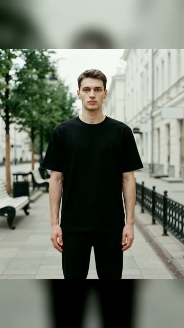 Как выбрать размер: Чёрная мужская футболка с принтом на спине · MSKOV