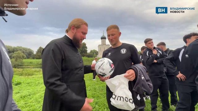 Митрополит Никандр провёл экскурсию для футболистов «Торпедо‑Владимир»