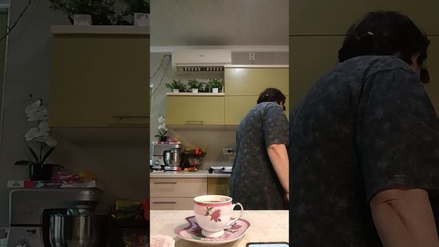 Томат закатала 🍅 Хочу КОФЕЙНУТЬ ☕