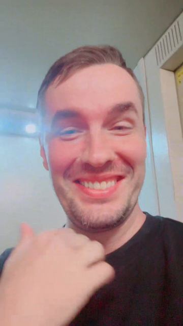 Когда жена боится ездить в лифте