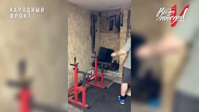 Боец из Ульяновска получил перчатки с автографом Константина Цзю