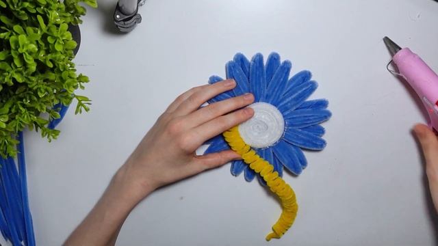 Мастер-класс: сумочка-цветочек из синельной проволоки  простой DIY 