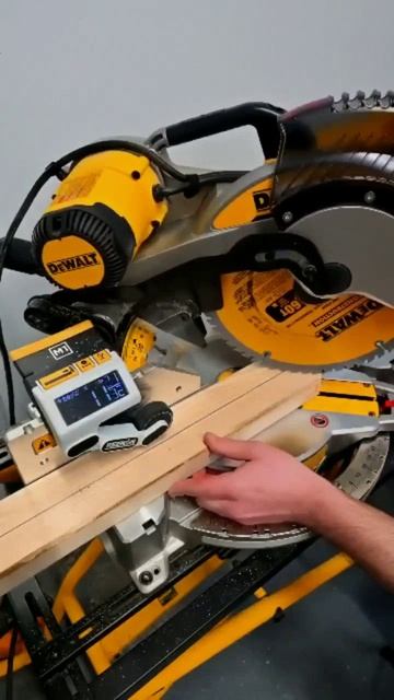 Продавец по продаже оригинального инструмента Dewalt /Makita