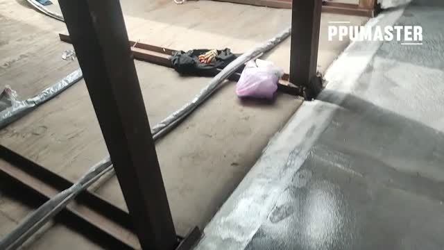 Зачем полимочевина на кровлях из профлиста?
