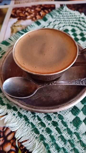 А по чашечке крепкого черного кофе, сваренного в турке ? Да с пенкой ?
