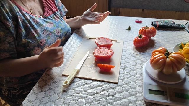 Обзор и дегустация томата Весёлый сосед.
