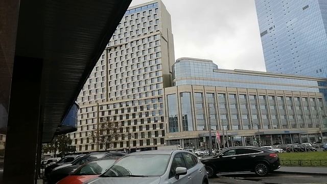 На пл Конституции