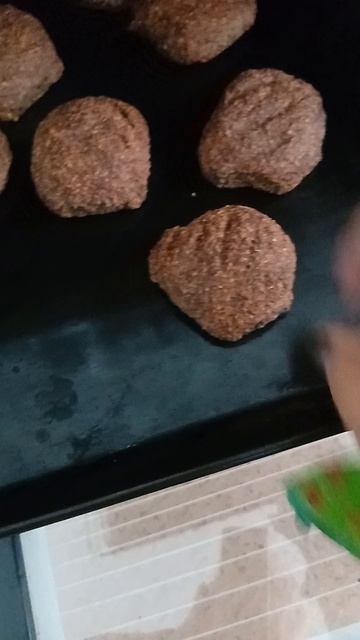 1000066023.mp4замороженные булочки