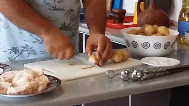 ШАШЛЫК - КУРИНЫЕ СЕРДЕЧКИ И КАРТОШКА ПО-КАВКАЗСКИ