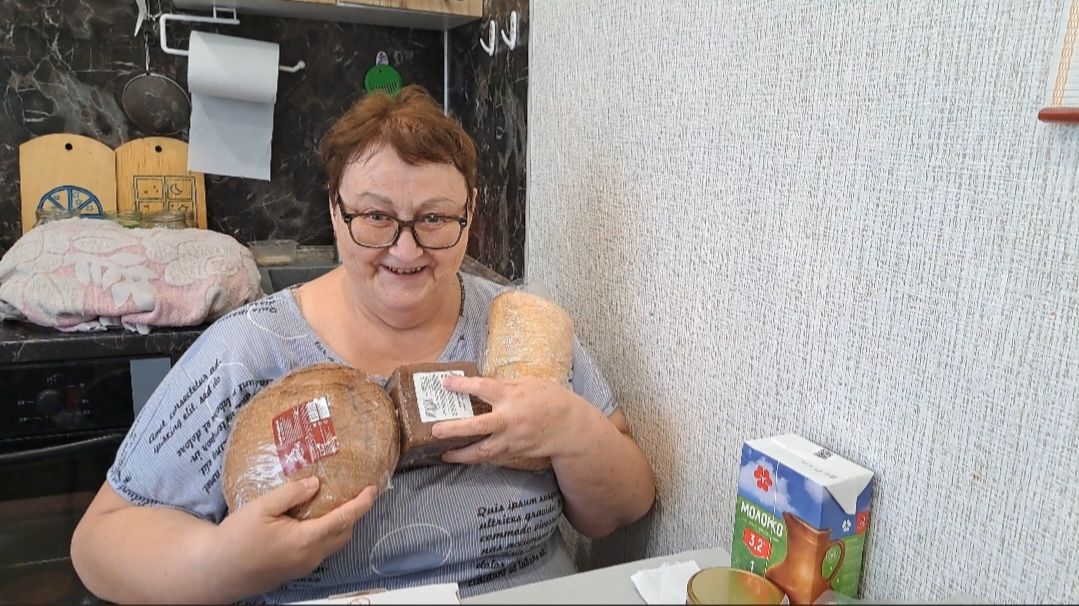 Будем есть один хлеб, времена сейчас тяжёлые / Салат из переросших огурцов на зиму