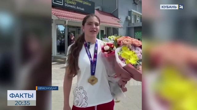 Победителей первенства Европы по боксу встретили в аэропорту Краснодара
