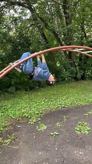 Витя и спорт!#домашниезарисовки #лето
