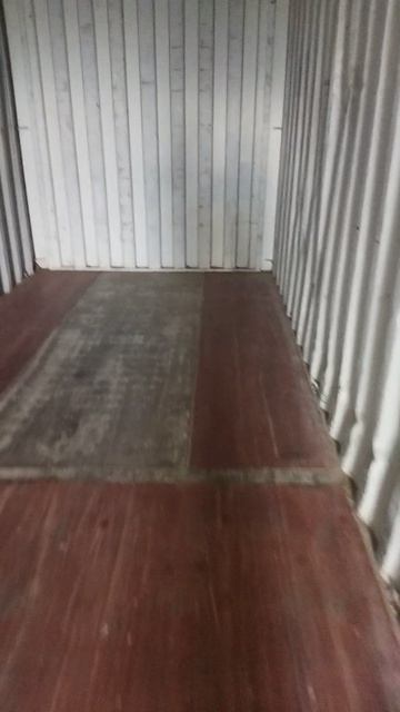 Дом за рекой.
