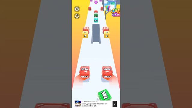 моё первое видео я играю.