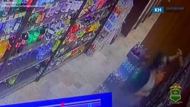 Калужанка вынесла из магазина продукты, алкоголь и одежду