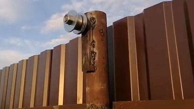 Простейшие недорогие откатные ворота своими руками без бетонной плиты Весь цикл сборки Часть 1