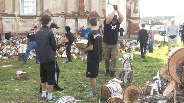 «Добро кулаками»: каменские спортсмены помогли каменскому храму. Панорама 25.08.26