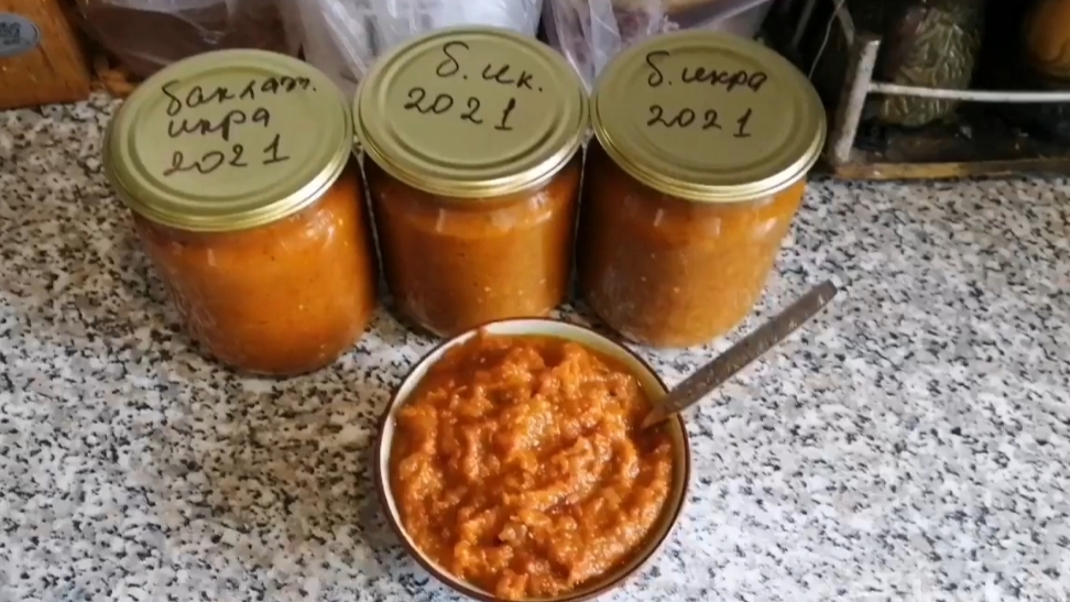Икра из запечённых баклажанов и сладкого перца,самая вкусная из всех,что я пробовала !