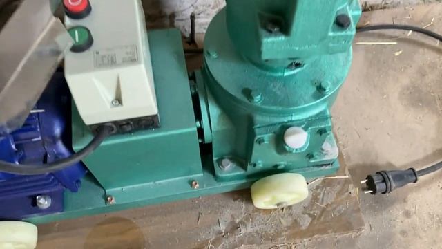 Обзор гранулятора ZLSP-120 первый запуск притирка вала.