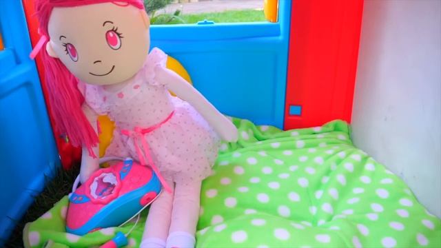 Настя и смешные видео о настоящих игрушках и персонажах