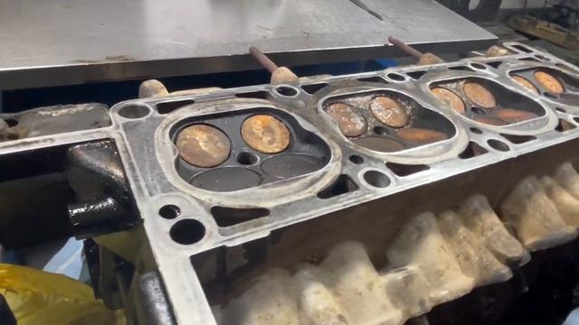 🛠 Дефектовка ГБЦ ЗМЗ 405 Е-2 5-ти опорная ... причина снятия перегрев, пробой прокладки.