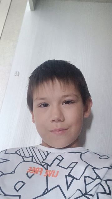 мелкому завтра в детский сад а мне скоро в школу