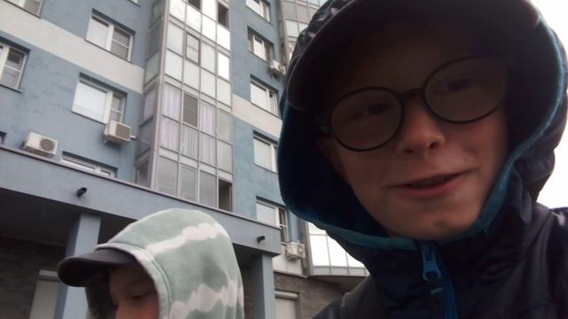 гуляем под дождь с Сашей